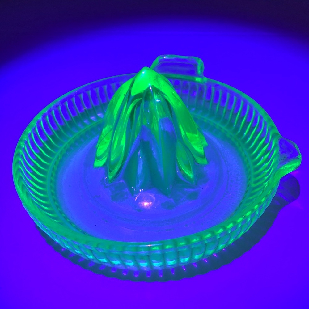 Uranium Glass Juice Reamer ✨ Vintage 50s 60s
